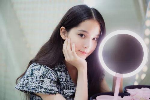 明星网红化妆镜,照亮你的美丽瞬间