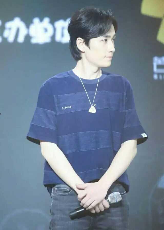 明星网红提及正能量,携手点亮生活希望之光